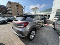 Renault Captur Intens Plug-In Hybrid pieno