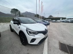 Captur Plug-In Hybrid full