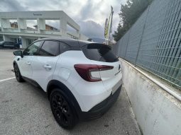 Captur Plug-In Hybrid full