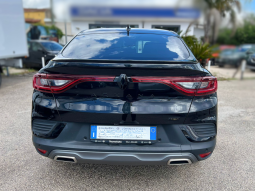 RENAULT ARKANA E-TECH HYBRID ENGINEERED 145 pieno