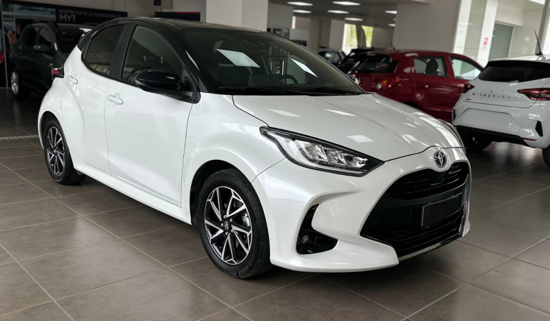 TOYOTA YARIS 1.5 HYBRID full