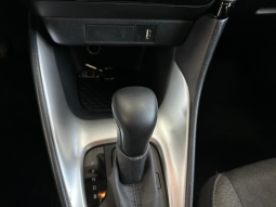 TOYOTA YARIS HYBRID pieno