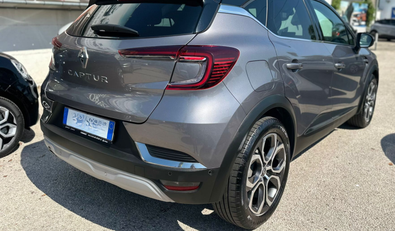 RENAULT CAPTUR INTENS DCI 115 EDC pieno