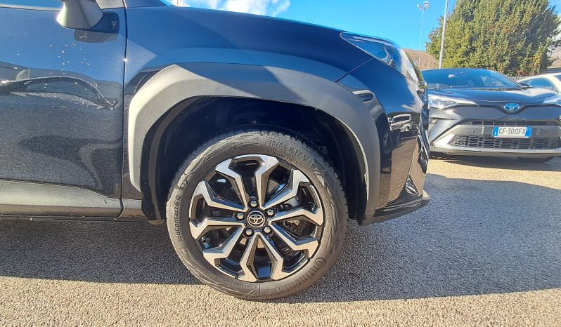 TOYOTA YARIS CROSS 1.5 TREND – NERO pieno