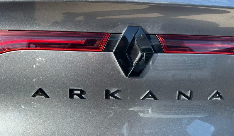 RENAULT ARKANA FULL HYBRID 145CV pieno