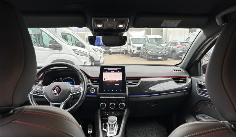 RENAULT ARKANA RS LINE HYBRID pieno