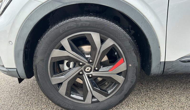 RENAULT ARKANA RS LINE HYBRID pieno