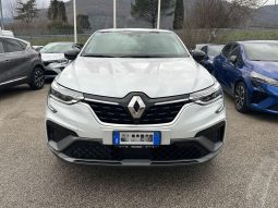 RENAULT ARKANA RS LINE HYBRID pieno