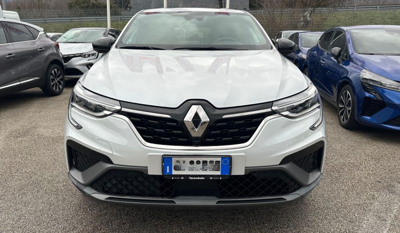 RENAULT ARKANA RS LINE HYBRID pieno