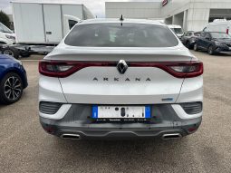 RENAULT ARKANA RS LINE HYBRID pieno