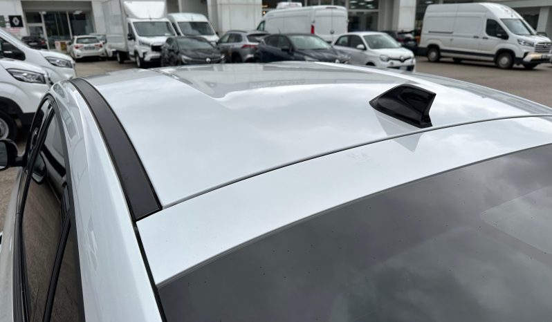 RENAULT ARKANA RS LINE HYBRID pieno