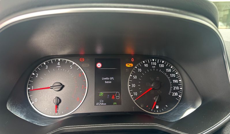 RENAULT CLIO ZEN 1.0 TCE GPL pieno