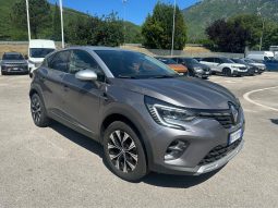 RENAULT CAPTUR 1.0 TCE TECHNO GRIGIO pieno