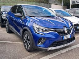 RENAULT CAPTUR TECHNO – BLU BRUGES pieno