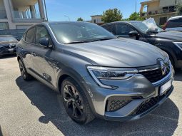 RENAULT ARKANA RS LINE HYBRID 145 pieno