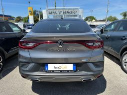 RENAULT ARKANA RS LINE HYBRID 145 pieno