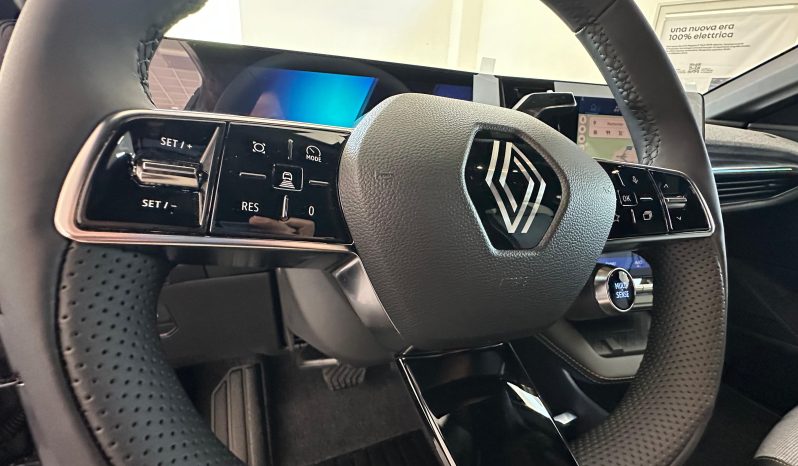 RENAULT MEGANE ELECTRIC TECHNO 220CV – KM0 pieno