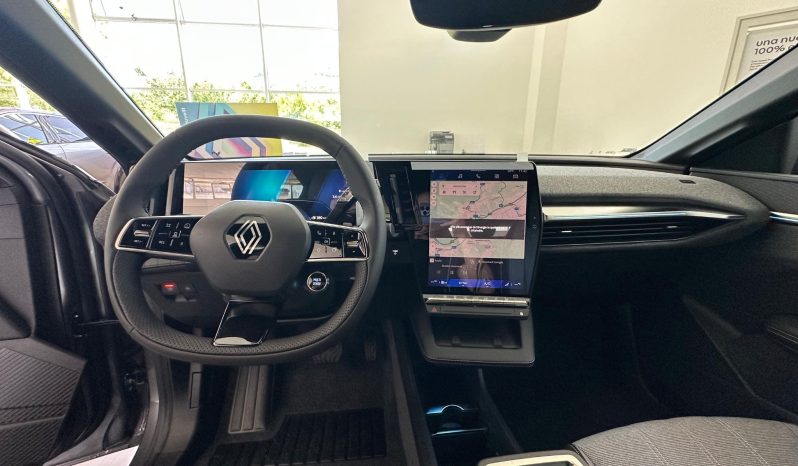 RENAULT MEGANE ELECTRIC TECHNO 220CV – KM0 pieno