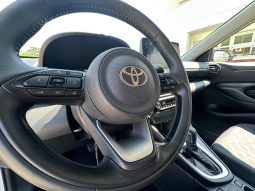 TOYOTA YARIS 1.5 HYBRID ACTIVE MY24 BIANCO pieno