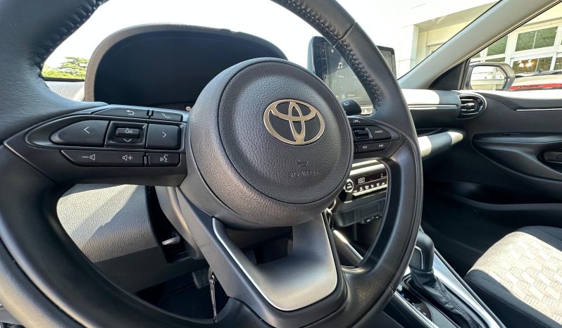 TOYOTA YARIS 1.5 HYBRID ACTIVE MY24 BIANCO pieno