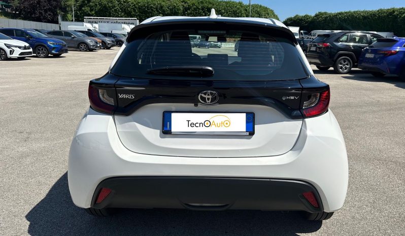 TOYOTA YARIS 1.5 HYBRID ACTIVE MY24 BIANCO pieno