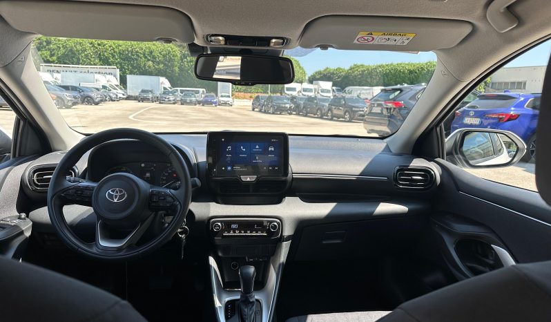 TOYOTA YARIS 1.5 HYBRID ACTIVE MY24 BIANCO pieno