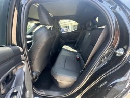 TOYOTA YARIS LOUNGE HYBRID pieno