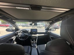 TOYOTA YARIS LOUNGE HYBRID pieno