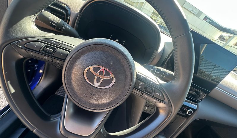 TOYOTA YARIS CROSS 1.5 HYBRID LOUNGE – BLU pieno