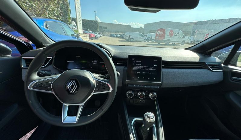 RENAULT CLIO TECHNO TCE 90 – NERO MY24 pieno