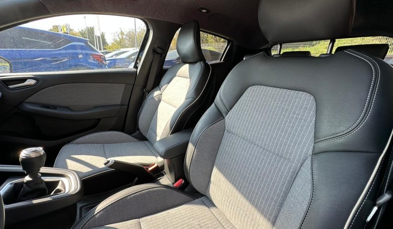 RENAULT CLIO TECHNO TCE 90 – NERO MY24 pieno