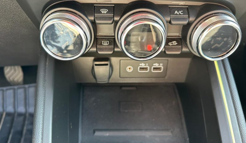 RENAULT CLIO TECHNO TCE 90 – NERO MY24 pieno