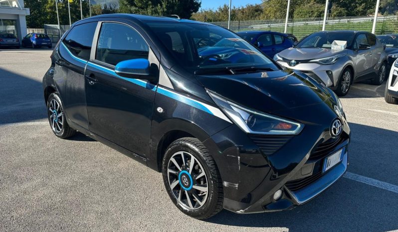 TOYOTA AYGO 1.0 X-CLUSIVE – NERO pieno