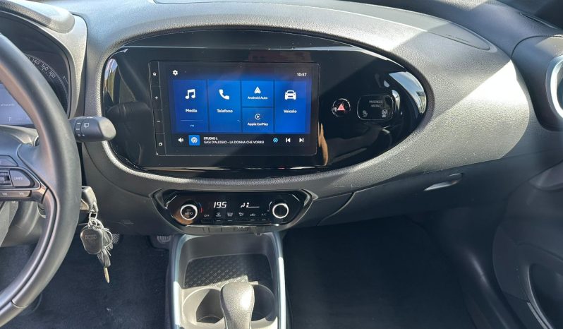 TOYOTA AYGO X 1.0 TREND – SILVER pieno