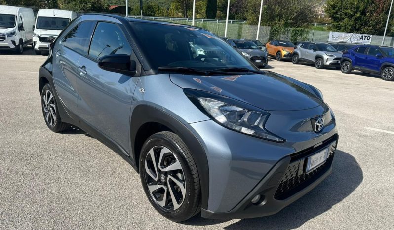 TOYOTA AYGO X 1.0 TREND – SILVER pieno