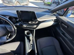 TOYOTA C-HR 1.8 HYBRID ACTIVE – BLU pieno