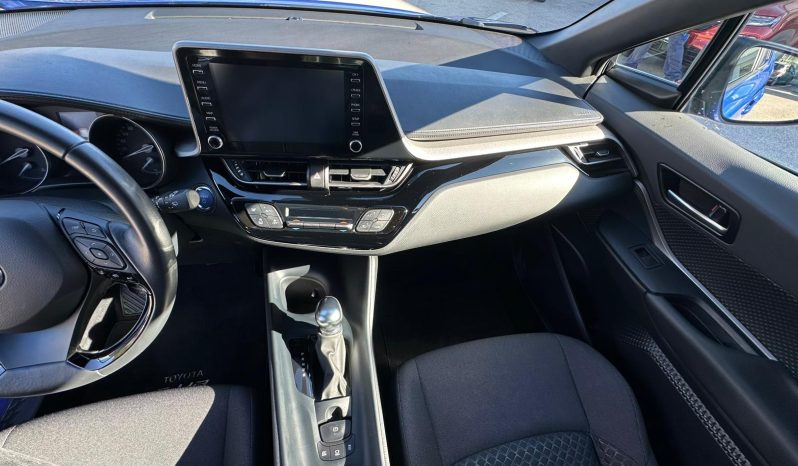 TOYOTA C-HR 1.8 HYBRID ACTIVE – BLU pieno