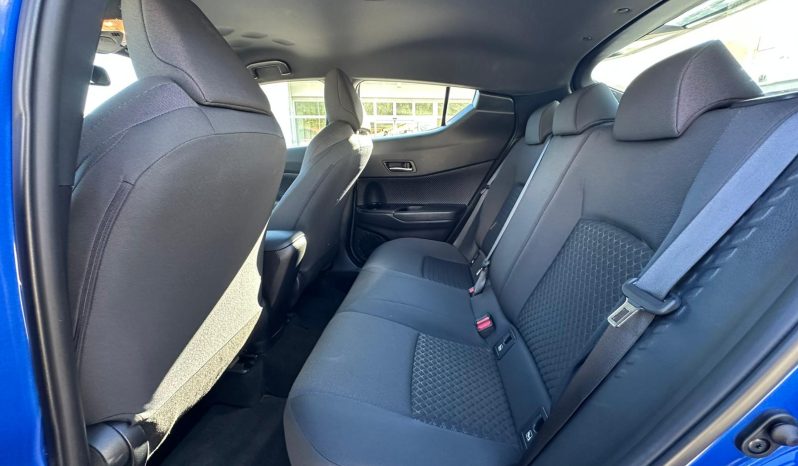 TOYOTA C-HR 1.8 HYBRID ACTIVE – BLU pieno