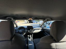 TOYOTA C-HR 1.8 HYBRID ACTIVE – BLU pieno