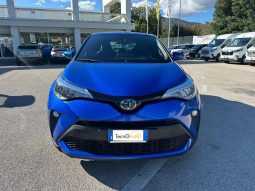 TOYOTA C-HR 1.8 HYBRID ACTIVE – BLU pieno