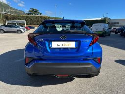 TOYOTA C-HR 1.8 HYBRID ACTIVE – BLU pieno