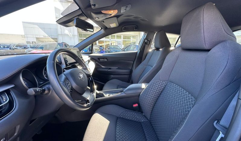 TOYOTA C-HR 1.8 HYBRID ACTIVE – BLU pieno