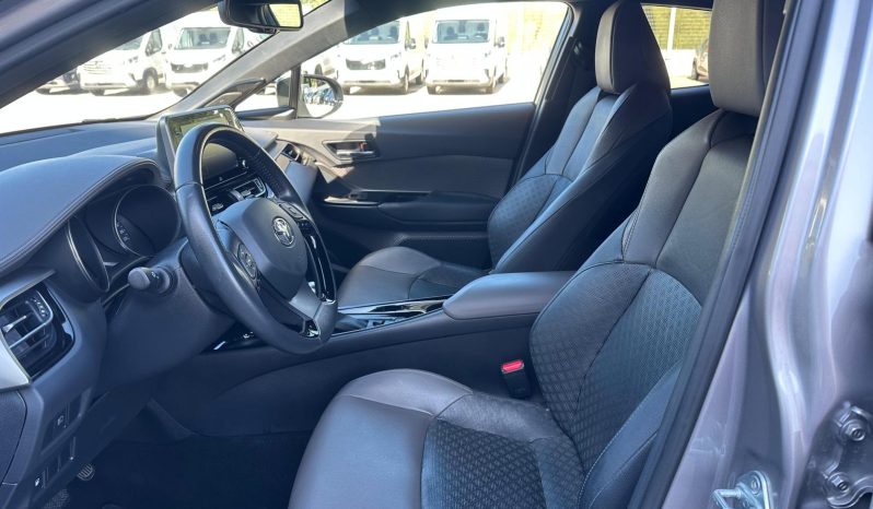 TOYOTA C-HR 2.0 HYBRID LOUNGE – GRIGIO pieno