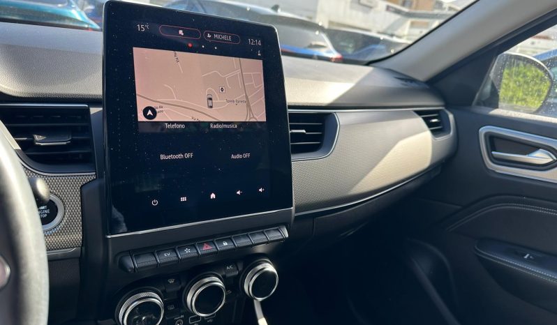 RENAULT ARKANA INTENS HYBRID 145 – GRIGIO GRAFITE pieno