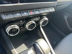 RENAULT ARKANA INTENS HYBRID 145 – GRIGIO GRAFITE pieno