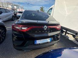 RENAULT ARKANA RS LINE HYBRID – NERO pieno