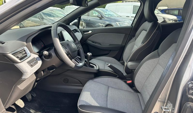 RENAULT CLIO MY25 TECHNO TCE 90 GRIGIO pieno