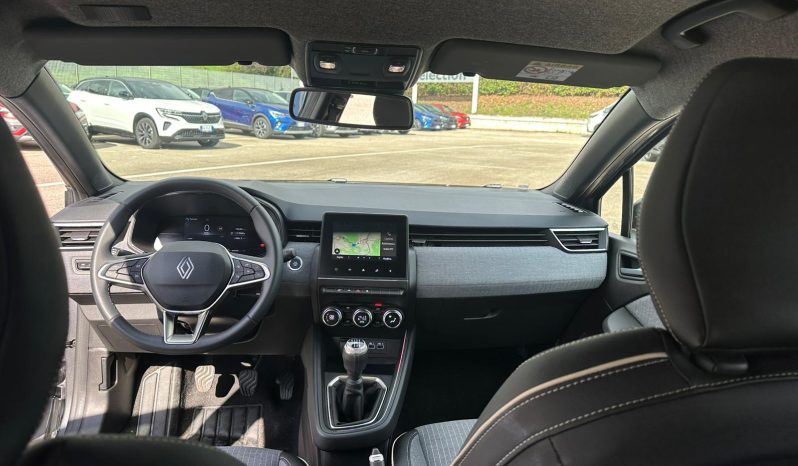 RENAULT CLIO MY25 TECHNO TCE 90 GRIGIO pieno