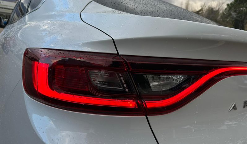 RENAULT ARKANA FULL HYBRID 145 INTENS – WHITE pieno