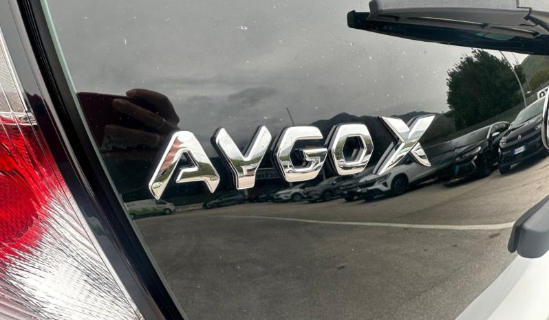 TOYOTA AYGO X 1.0 ACTIVE – BIANCO pieno